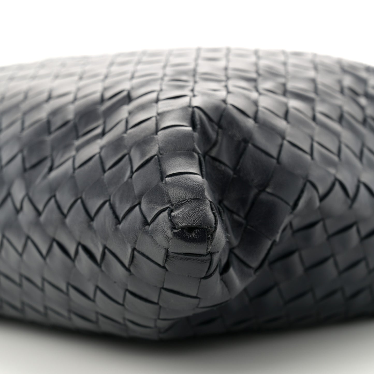 Calfskin Intrecciato Large Hop Space