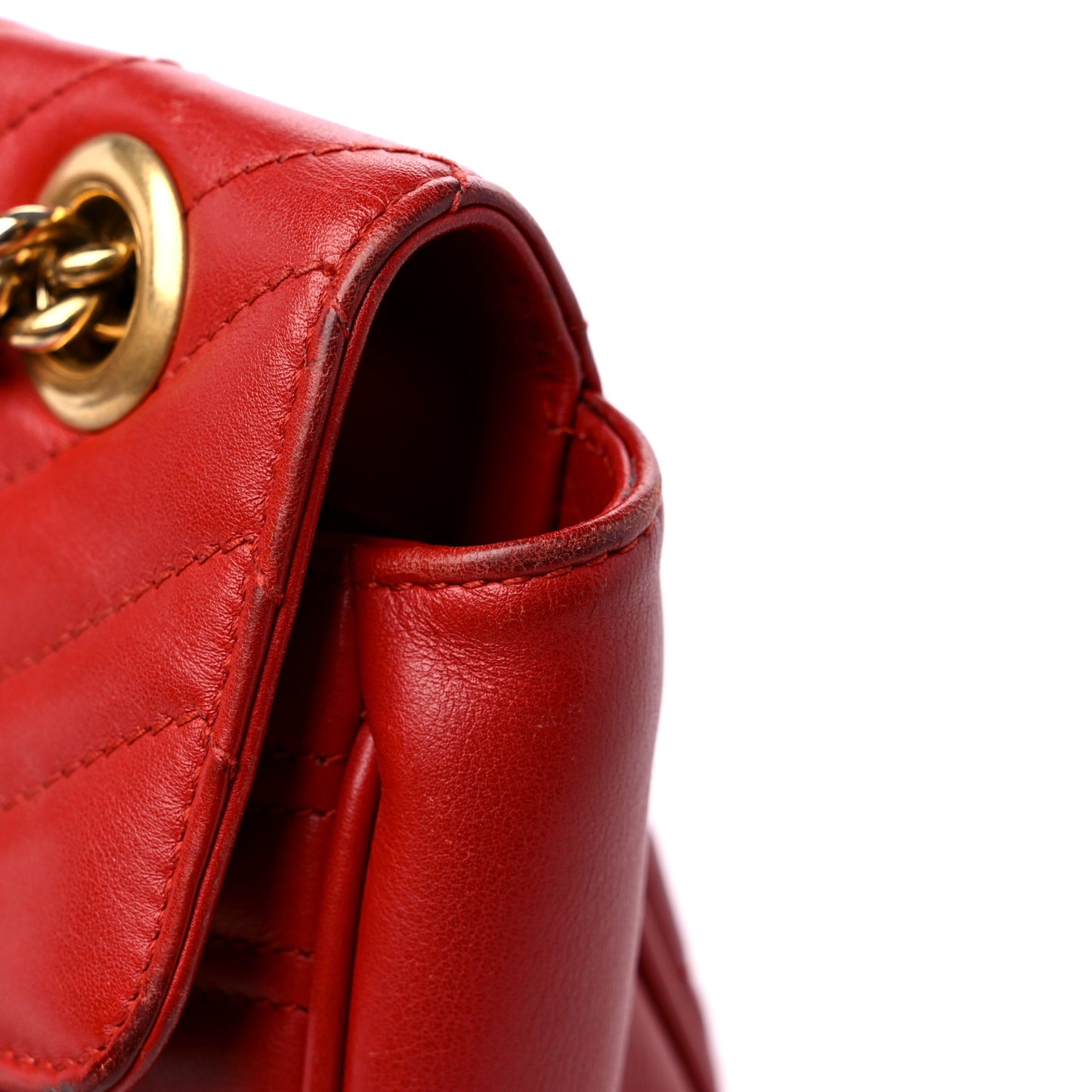 Calfskin Matelasse Small GG Marmont Shoulder Bag Hibiscus Red