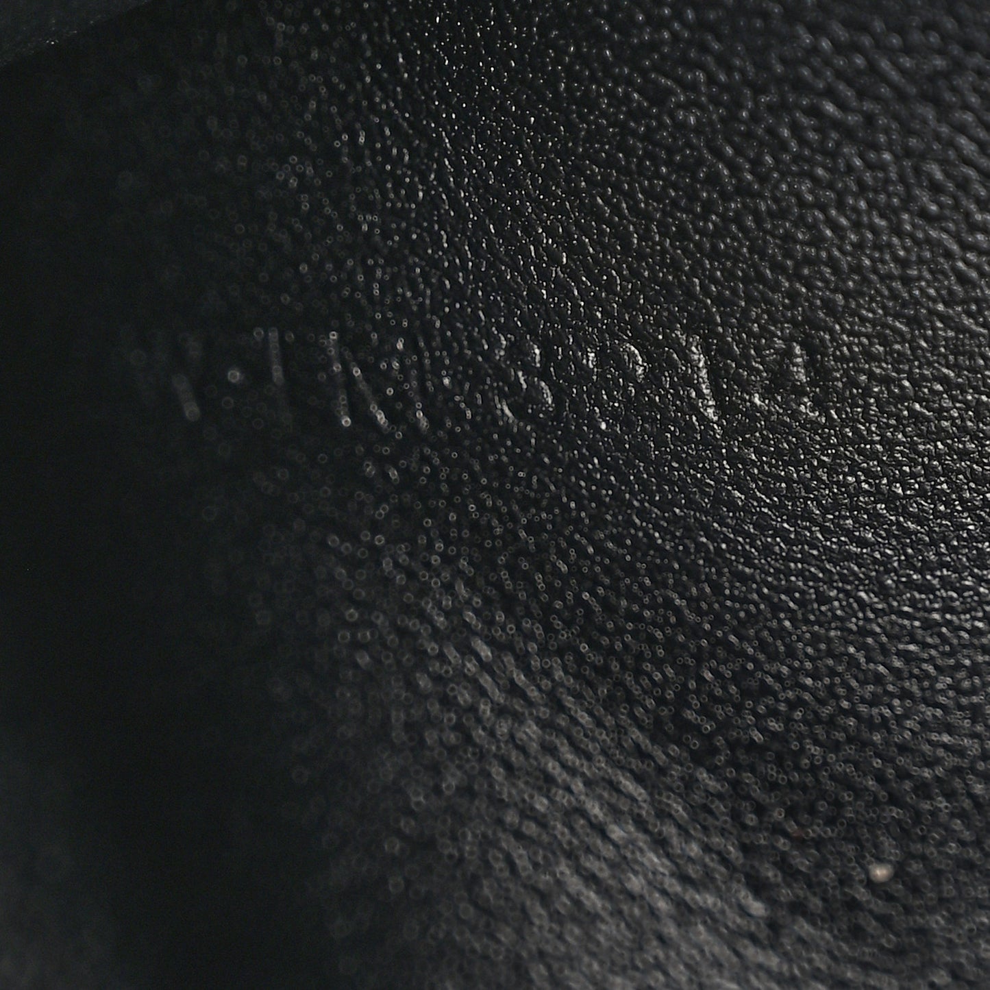 Supple Calfskin Medium Nino Black