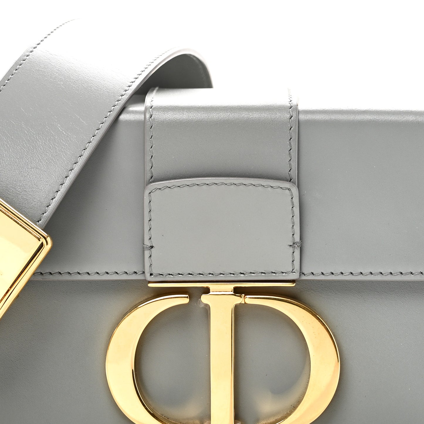 Box Calfskin 30 Montaigne Box Bag Stone Grey