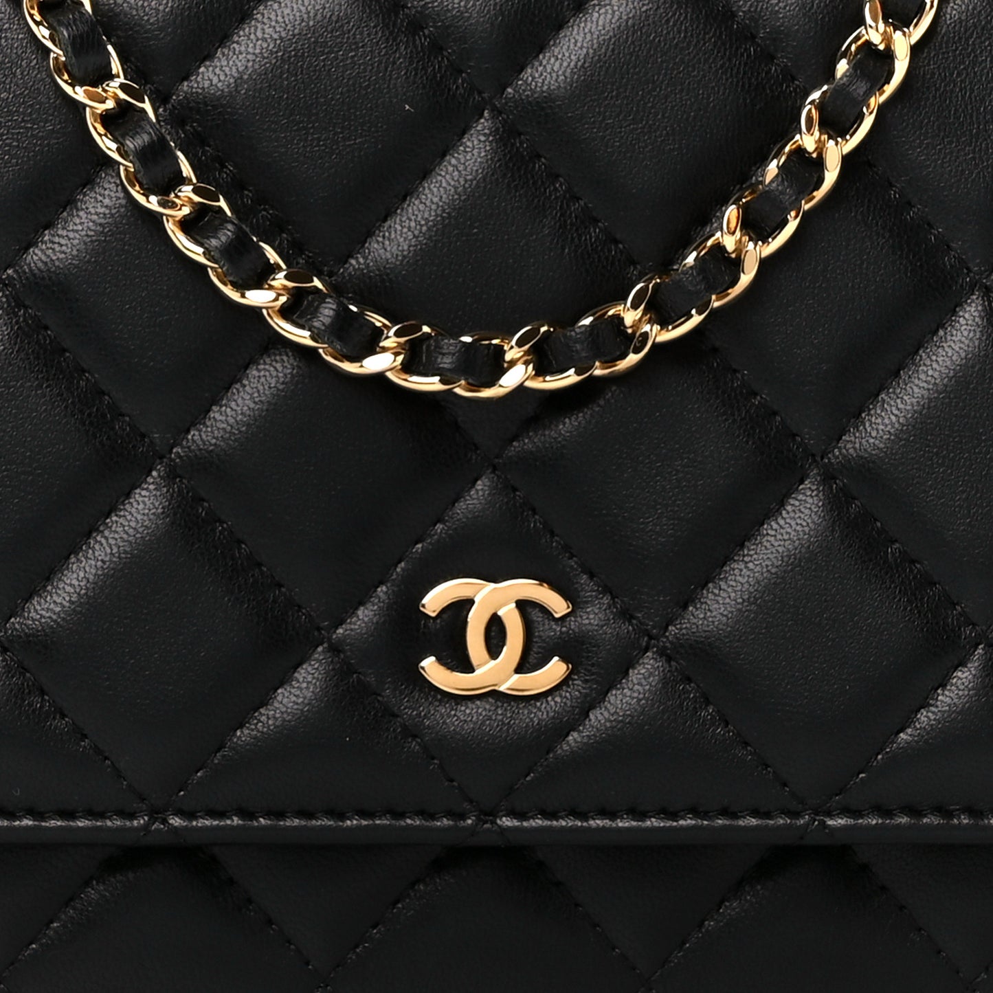 Lambskin Quilted Wallet On Chain WOC Black