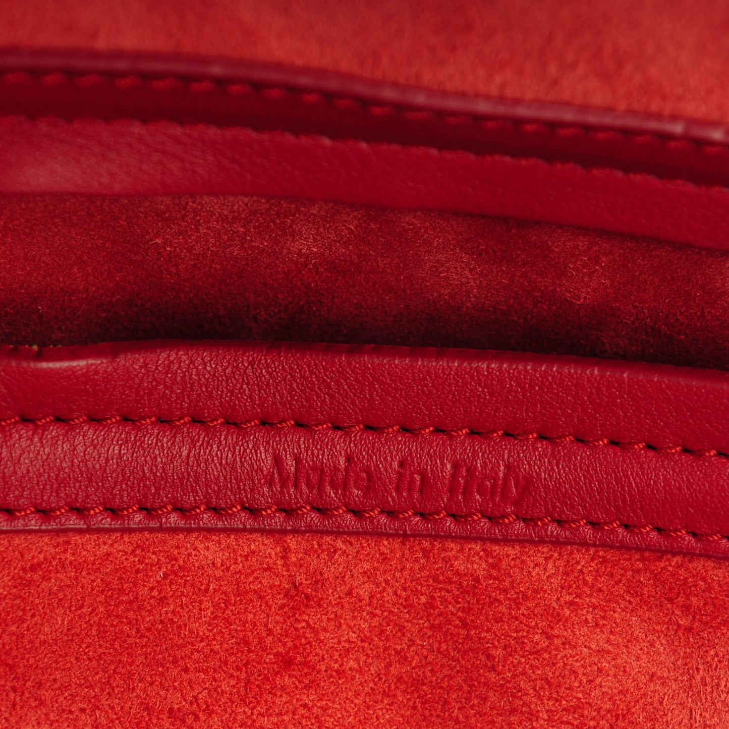Supple Calfskin Medium Phantom Luggage Red