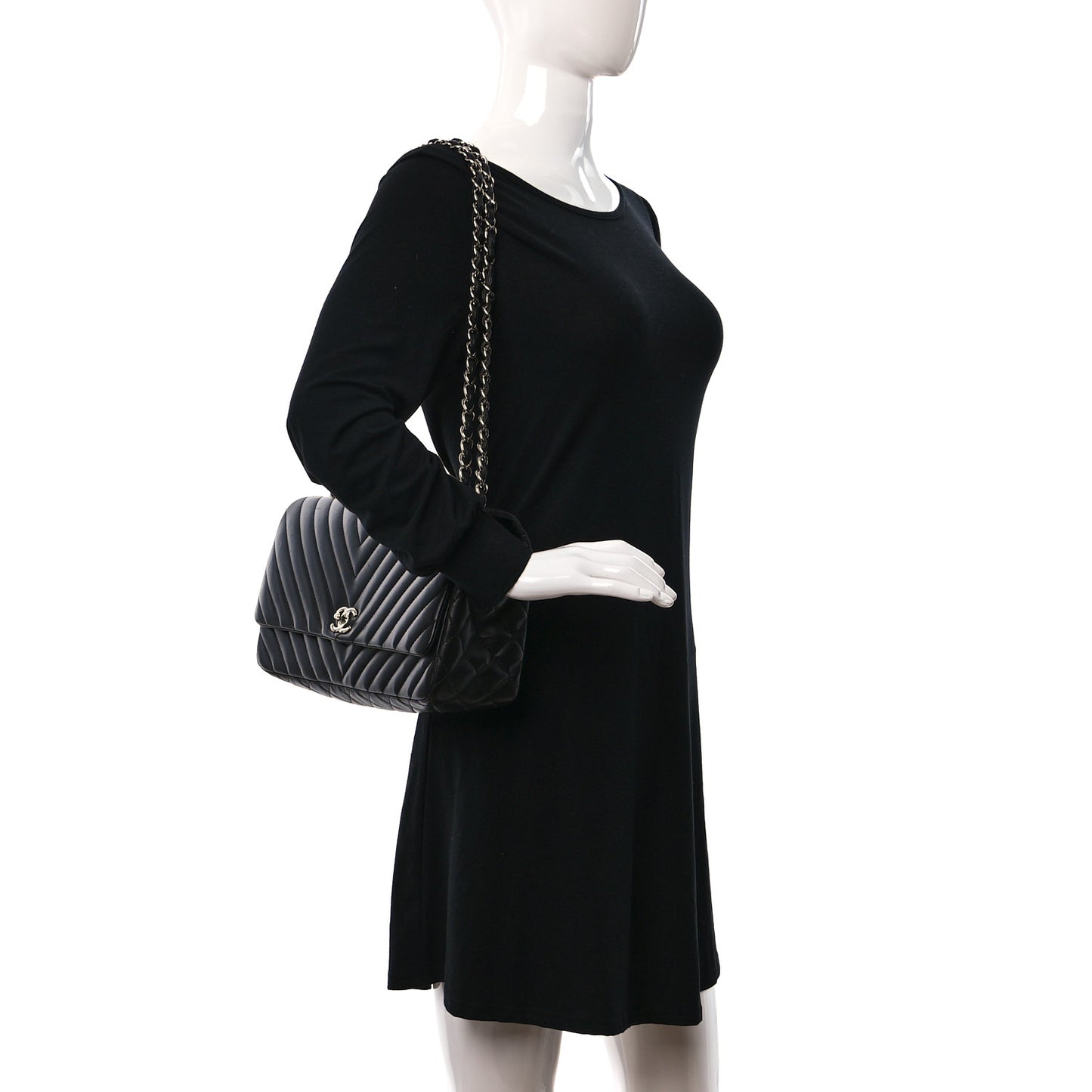 Lambskin Chevron Quilted Large Single Flap Black
