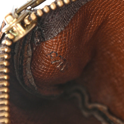 Louis Vuitton Monogram Key Pouch 7 of 9