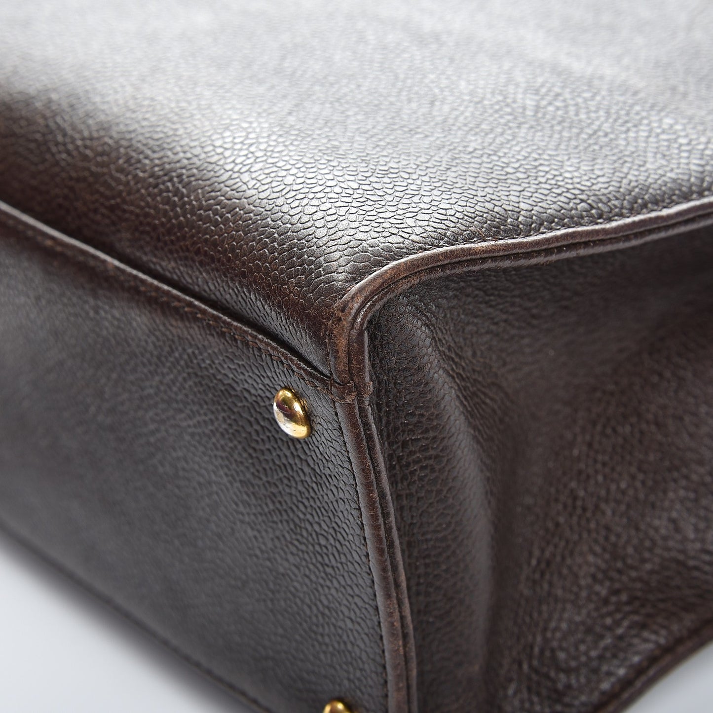 Caviar Shoulder Bag Brown