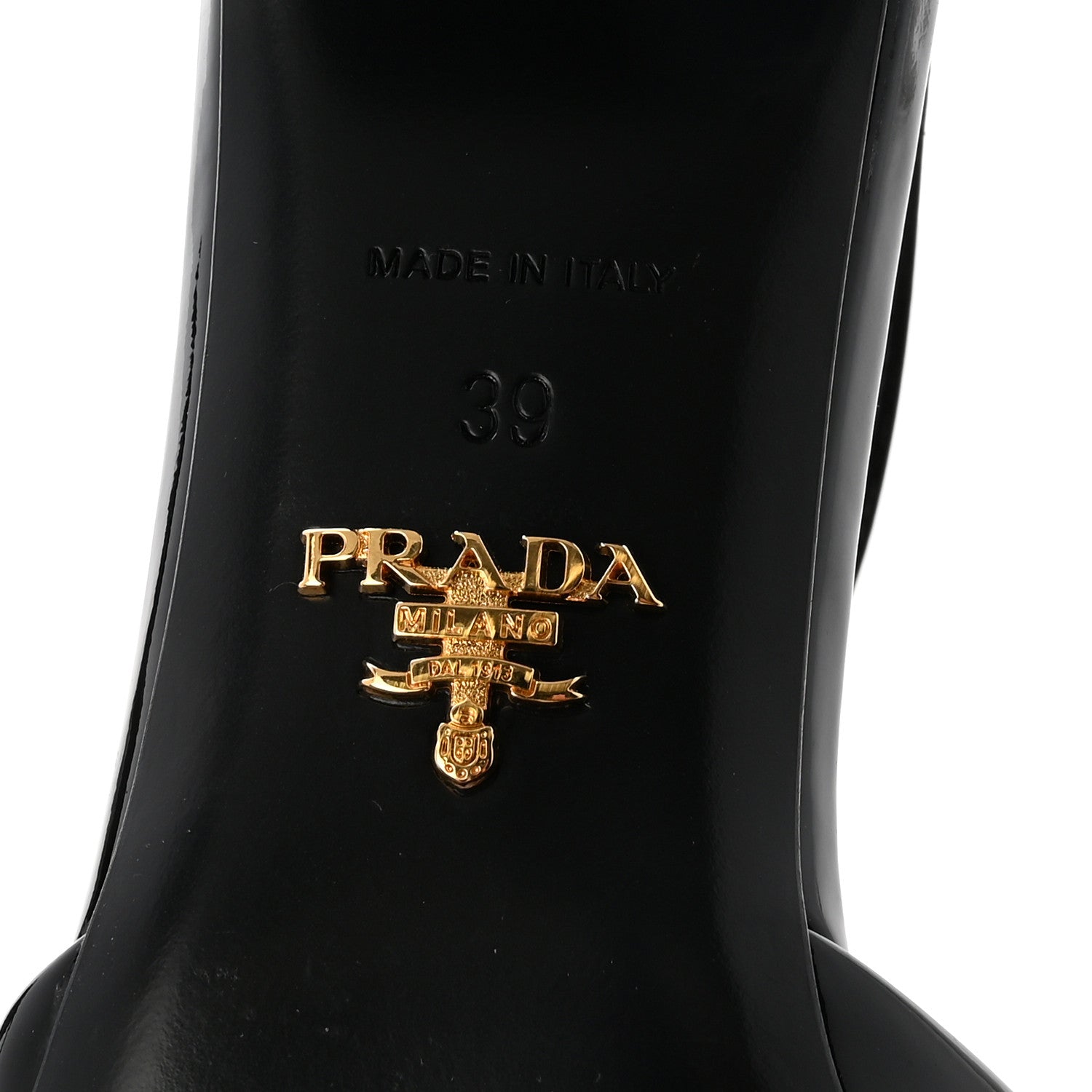 Prada Vernice Triangle Round Toe 35mm Pumps 39 Black 1894420