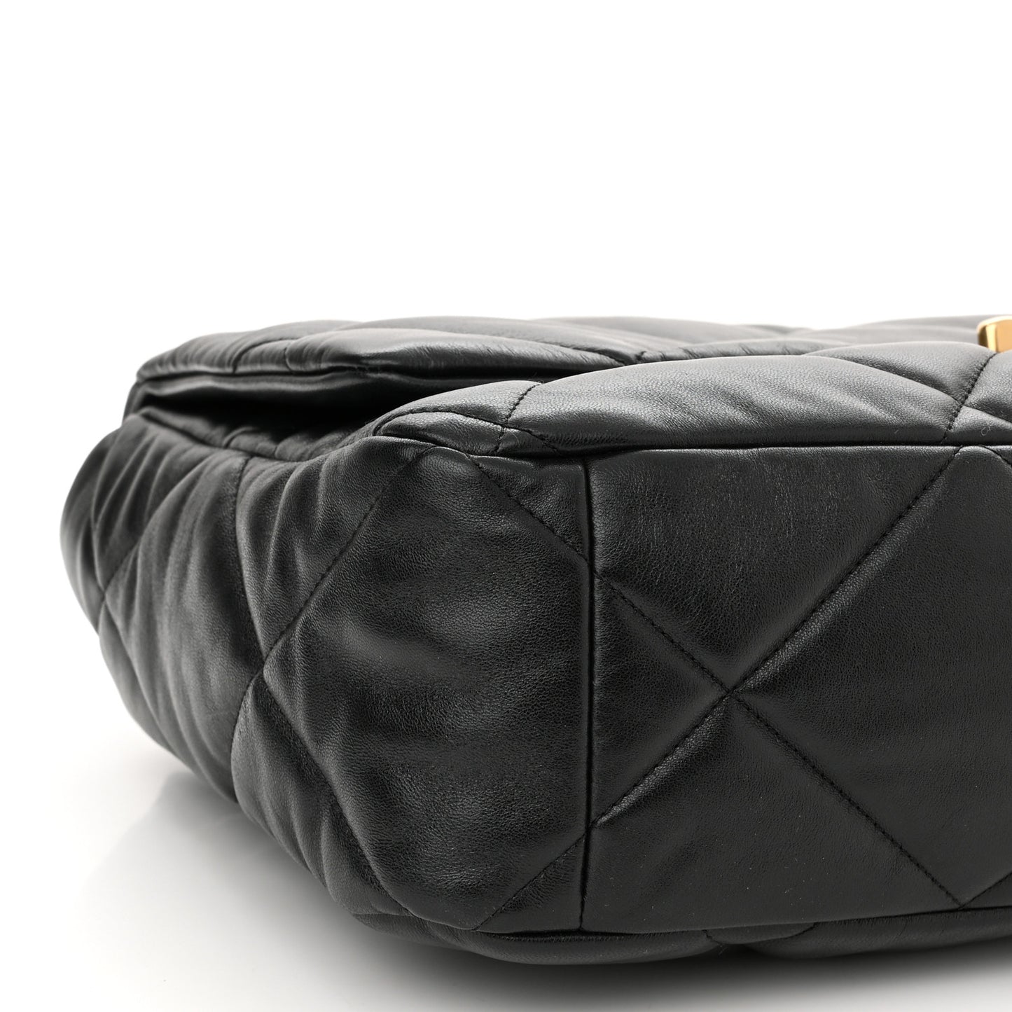 Lambskin Quilted Maxi Chanel 19 Flap Black