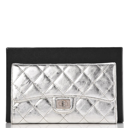Chanel Metallic Aged Calfskin Quilted 2.55 Reissue Wallet Light Silver 9 of 9
