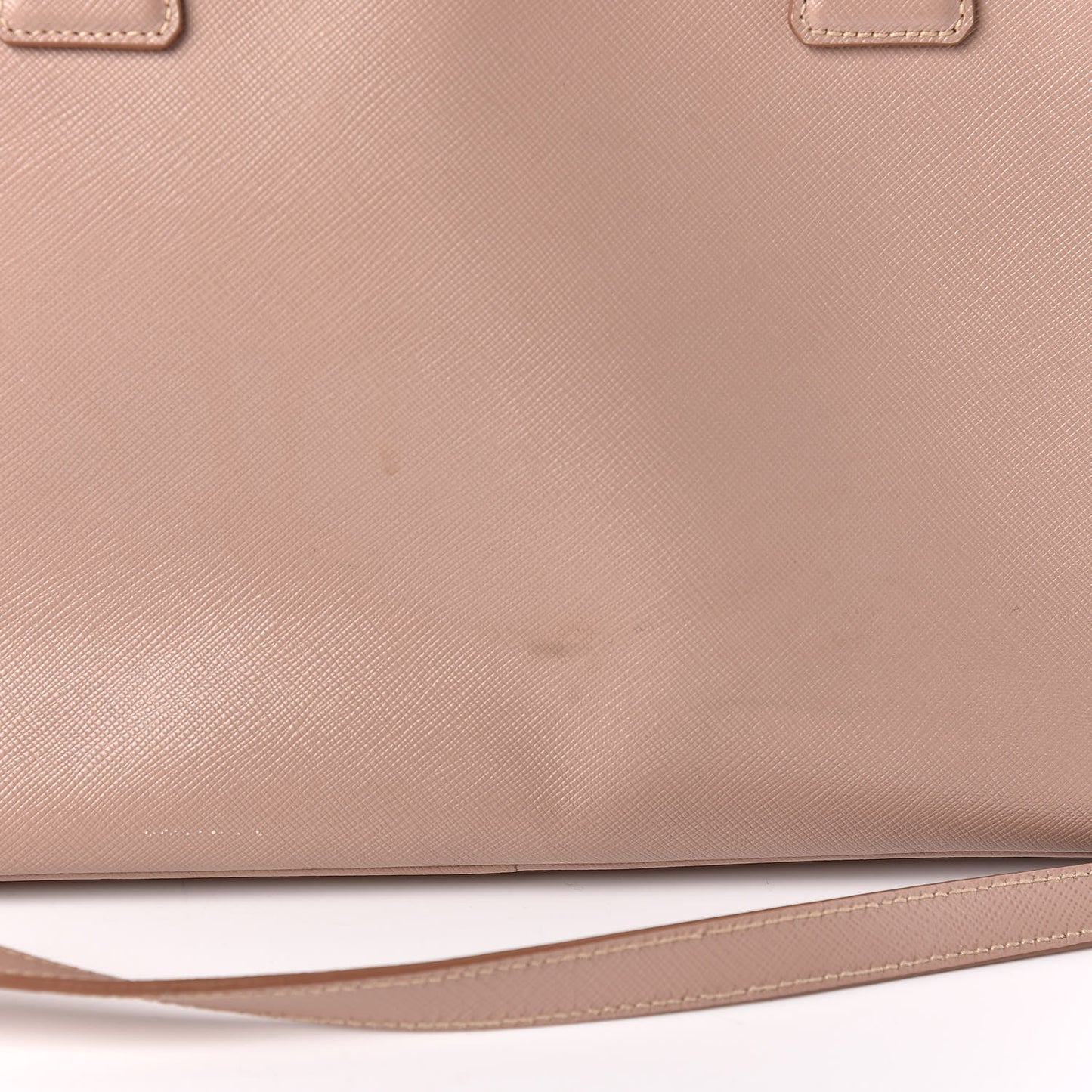 Saffiano Lux Medium Tote Cammeo