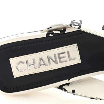 Chanel Lambskin Printed CC Thong Sandals 40 White Black 8 of 9