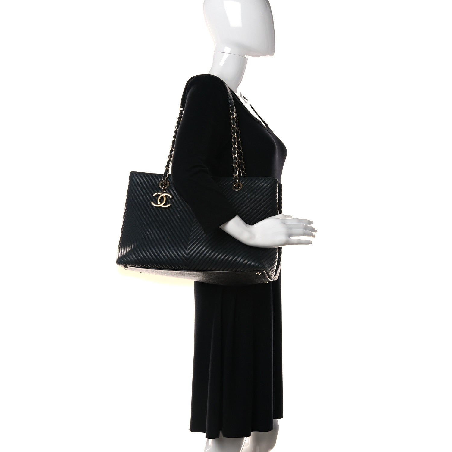 Chanel Wrinkled Lambskin Chevron Quilted Large Surpique Tote Black 2 of 17