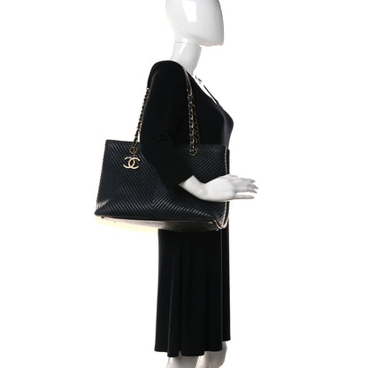 Chanel Wrinkled Lambskin Chevron Quilted Large Surpique Tote Black 2 of 17