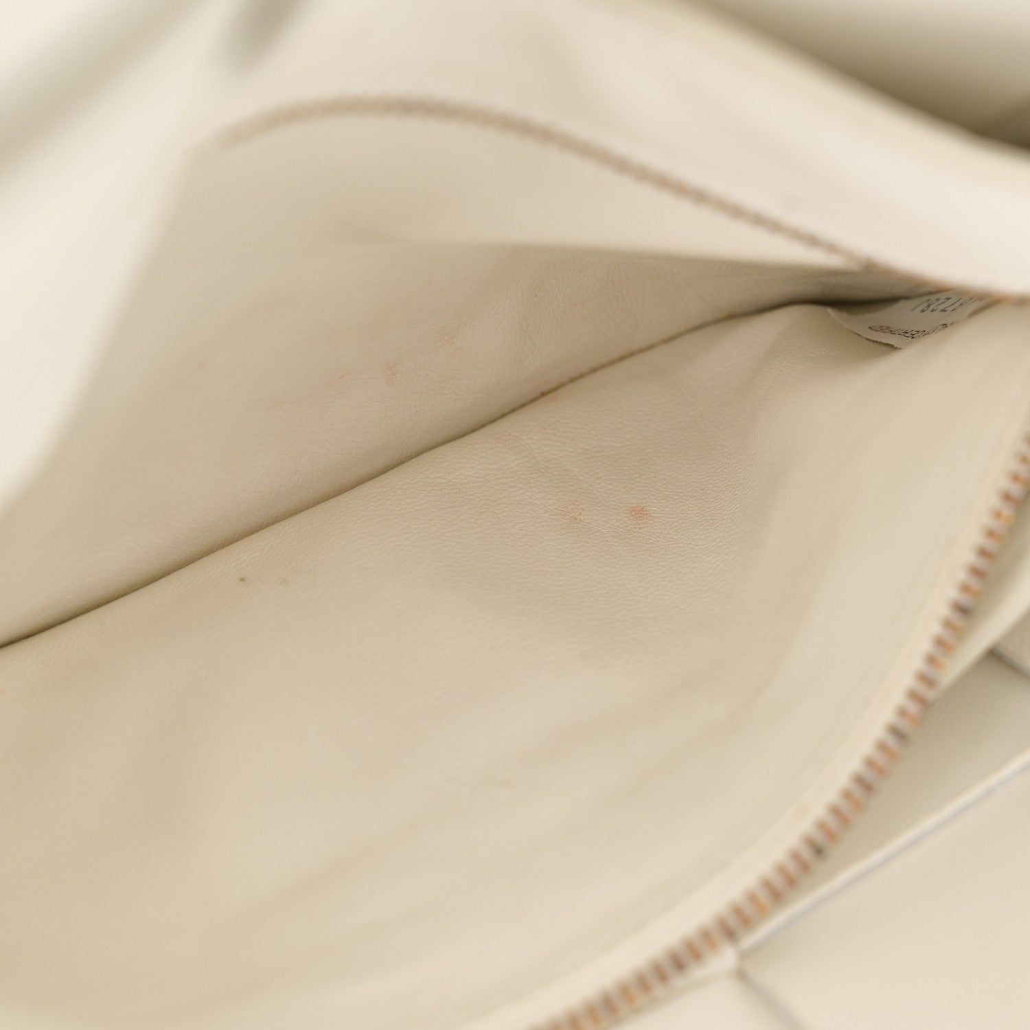 Bottega Veneta Grained Calfskin Maxi Intrecciato Cassette Crossbody Bag White 8 of 13