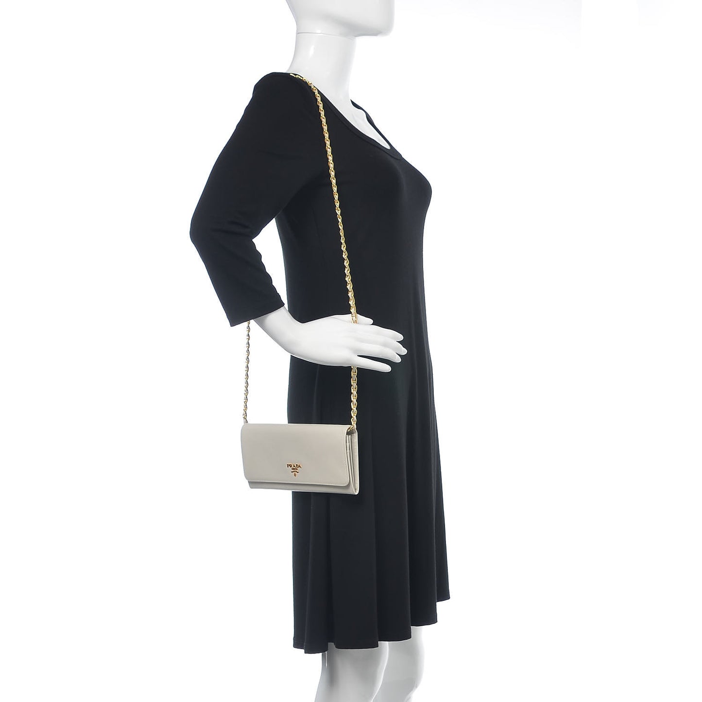 Saffiano Metal Oro Chain Wallet Talco