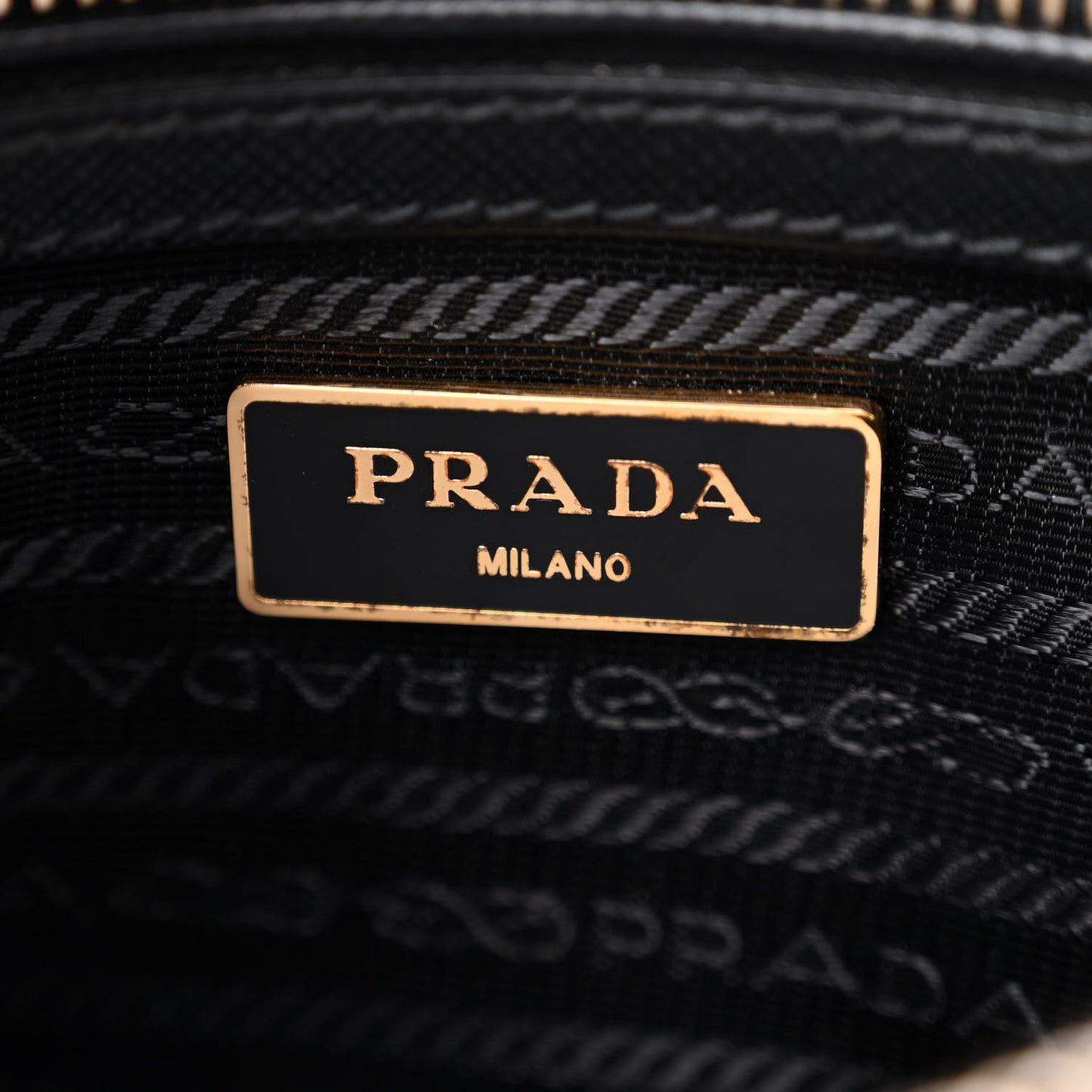Saffiano Lux Medium Tote Black