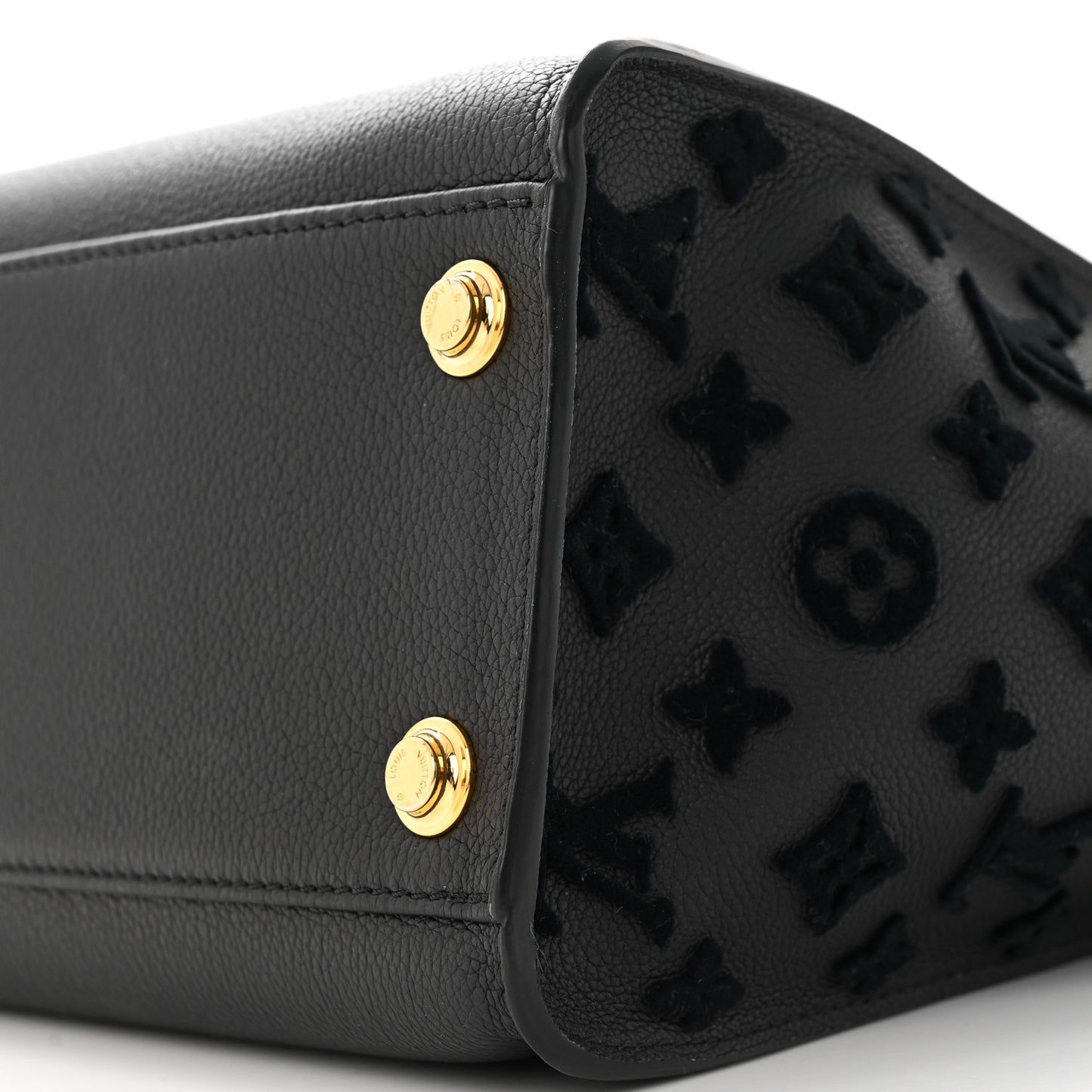 Calfskin Monogram Tufting On My Side Black