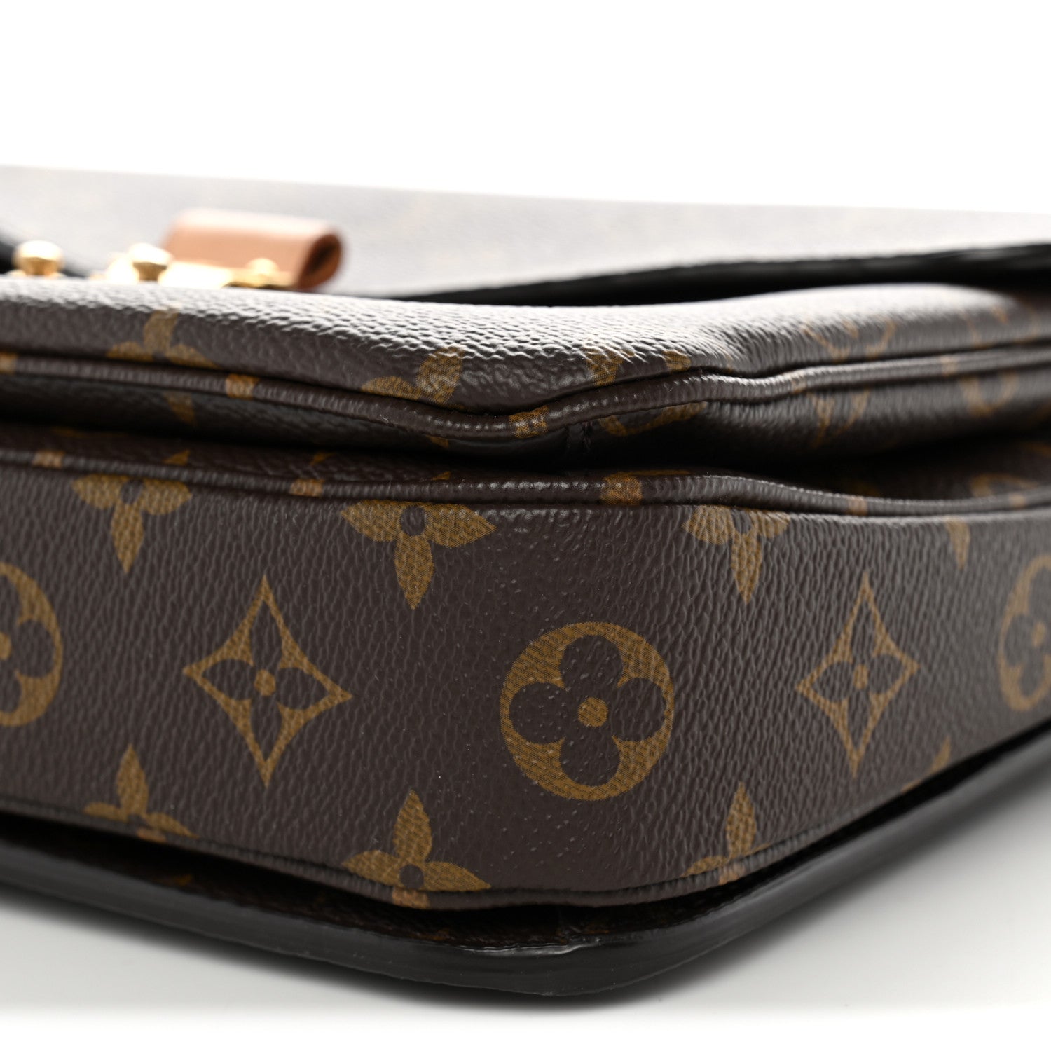 Louis Vuitton Monogram Pochette Metis 9 of 9
