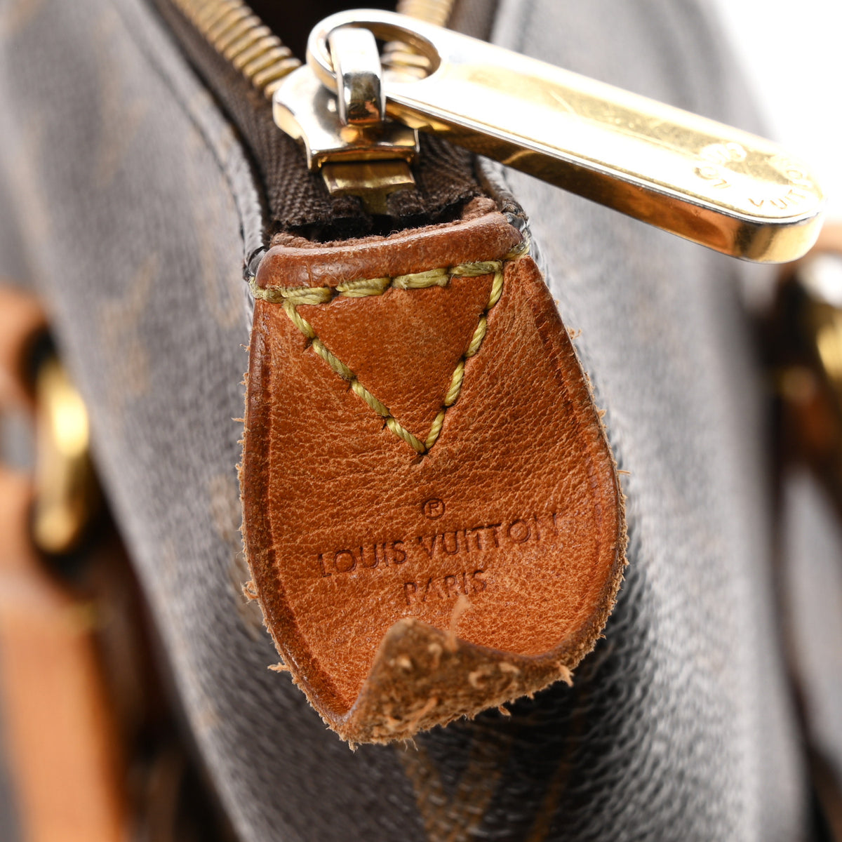 Louis Vuitton Monogram Totally MM 10 of 19