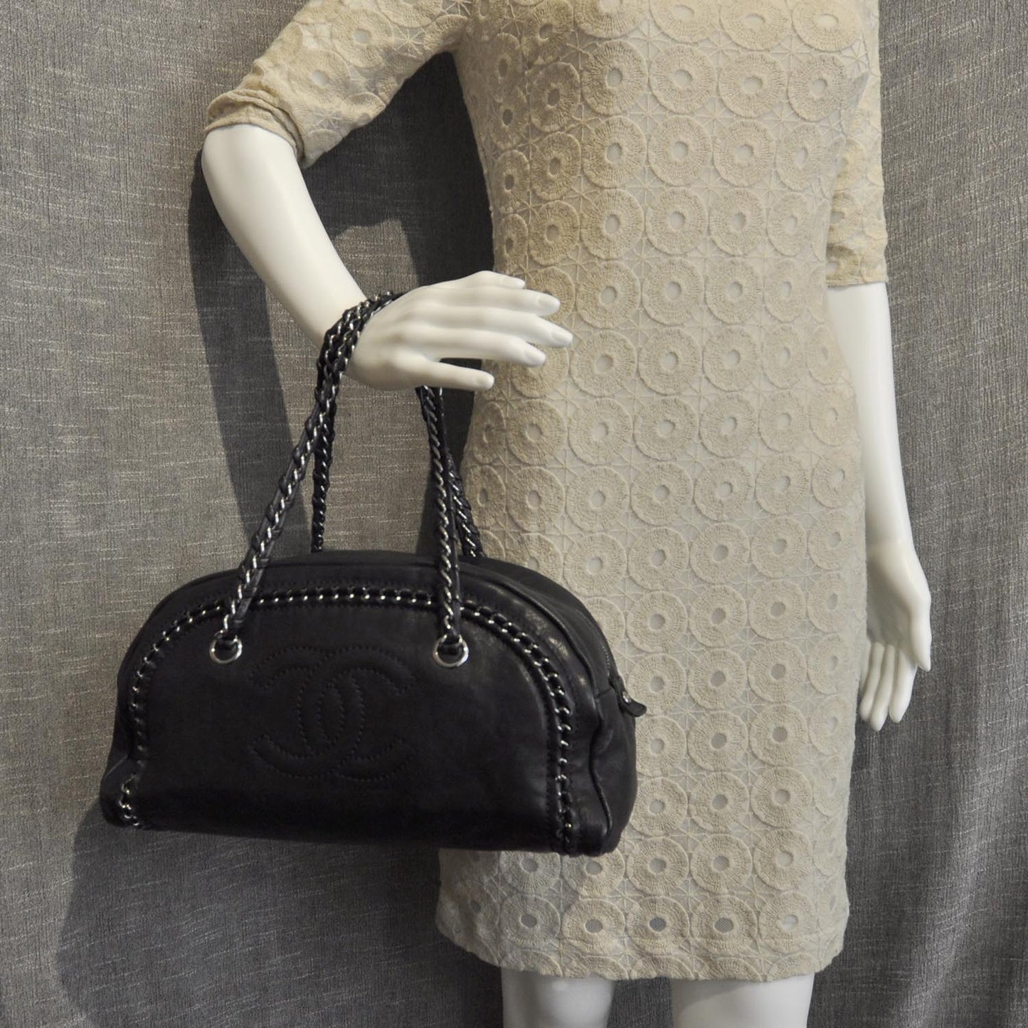 Leather Luxe Ligne Medium Bowler Black