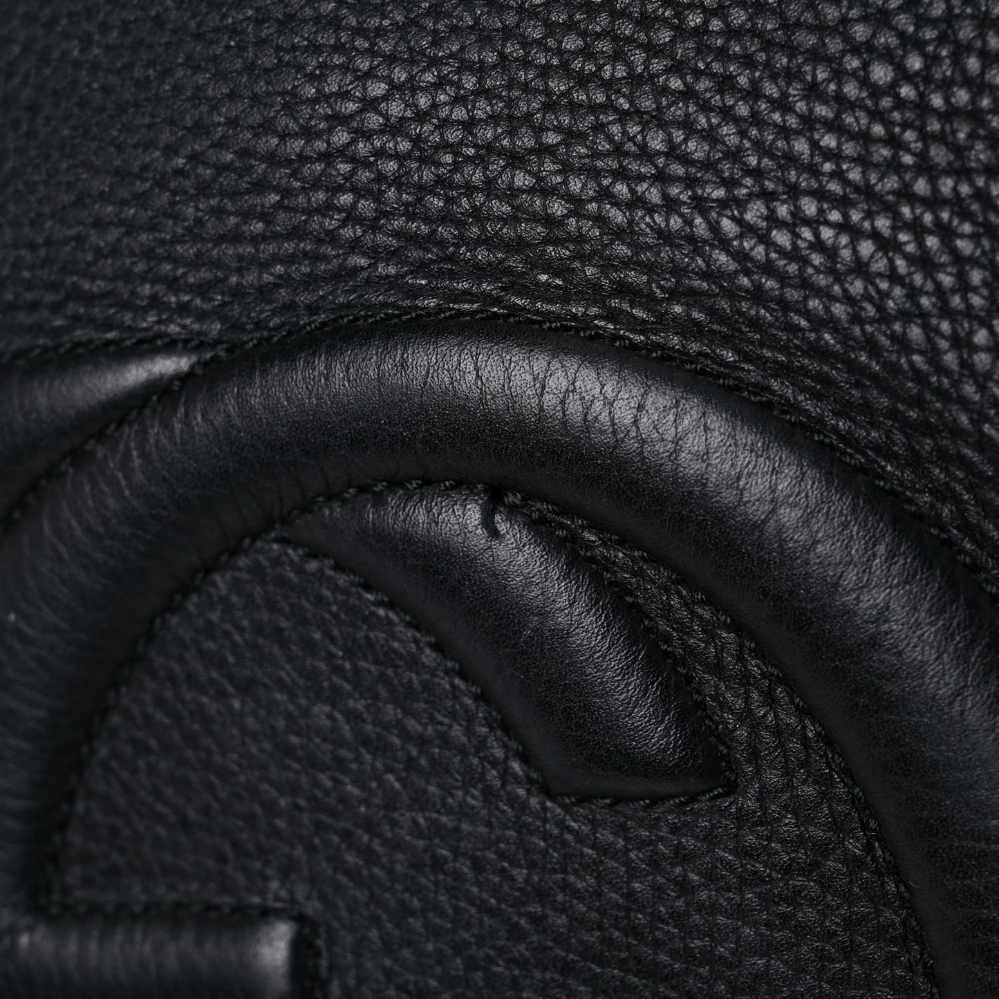 Pebbled Calfskin Large Soho Hobo Black