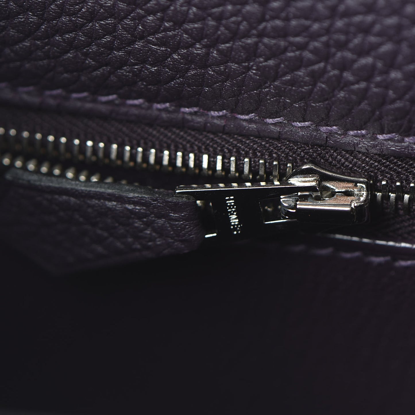 Togo Matte Alligator Kelly Retourne Touch 28 Raisin Prunoir