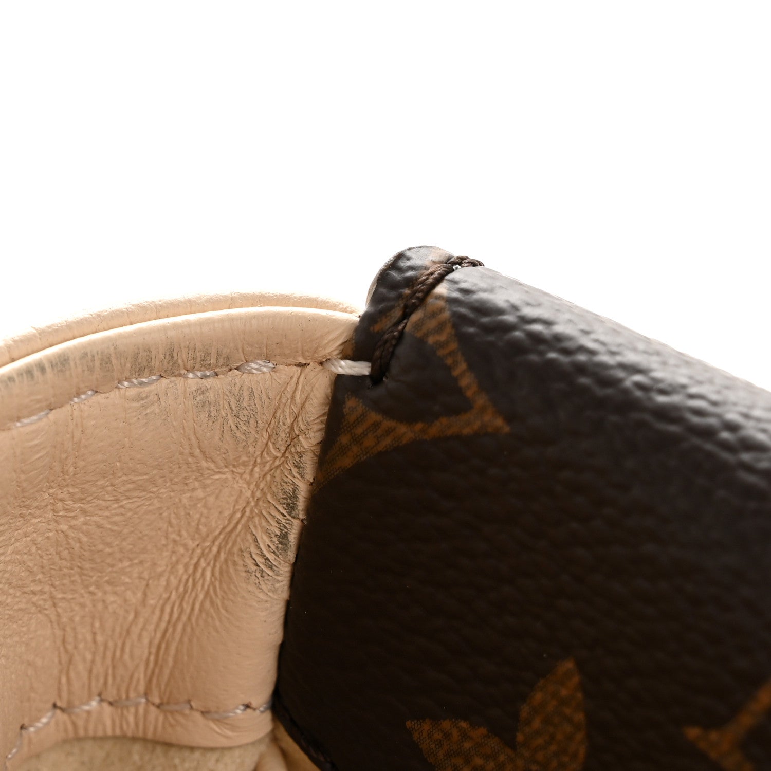 Louis Vuitton Grained Calfskin Monogram Double V Creme 1850428