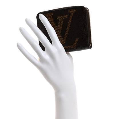 Louis Vuitton Monogram Giant Zippy Coin Purse 2 of 7