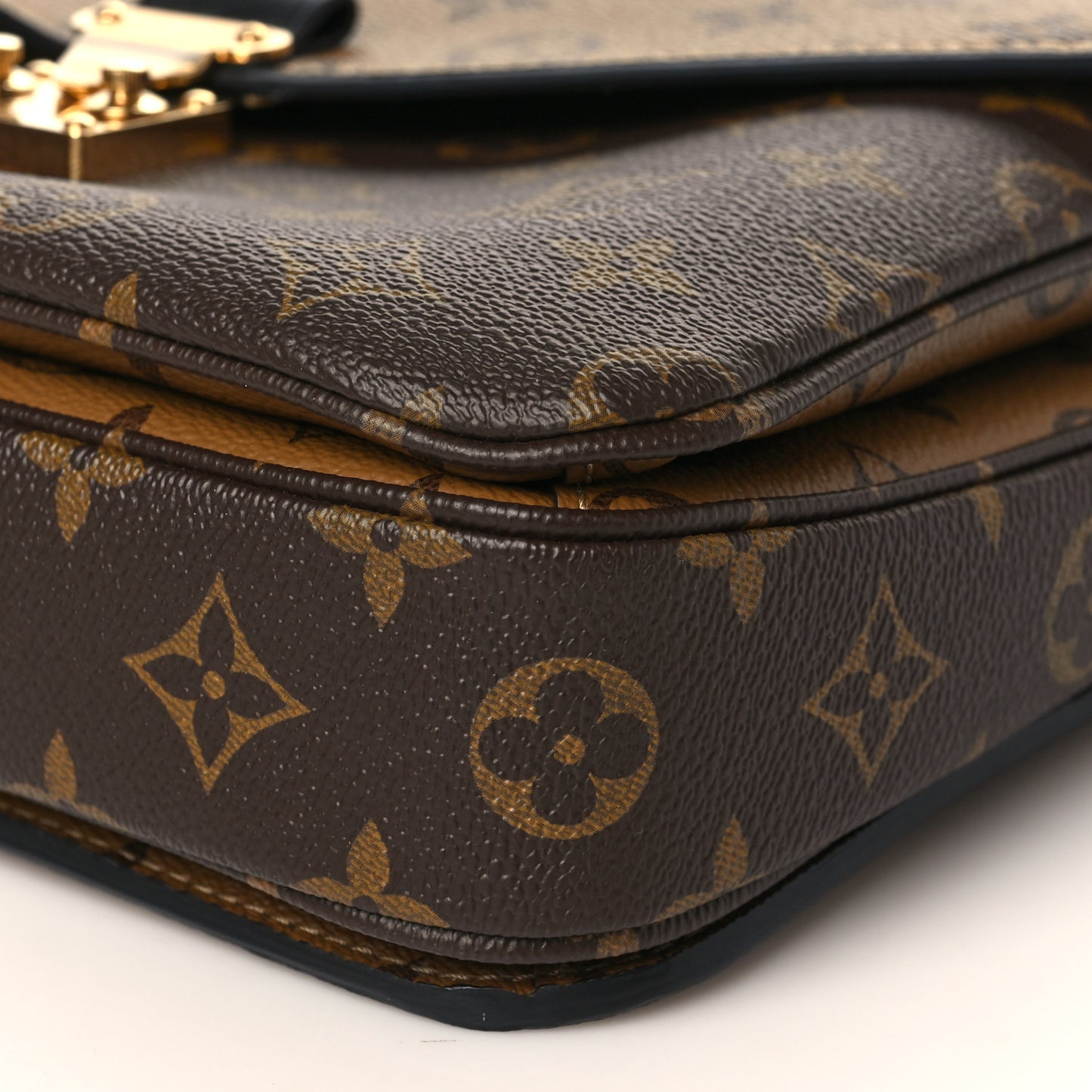 Reverse Monogram Pochette Metis