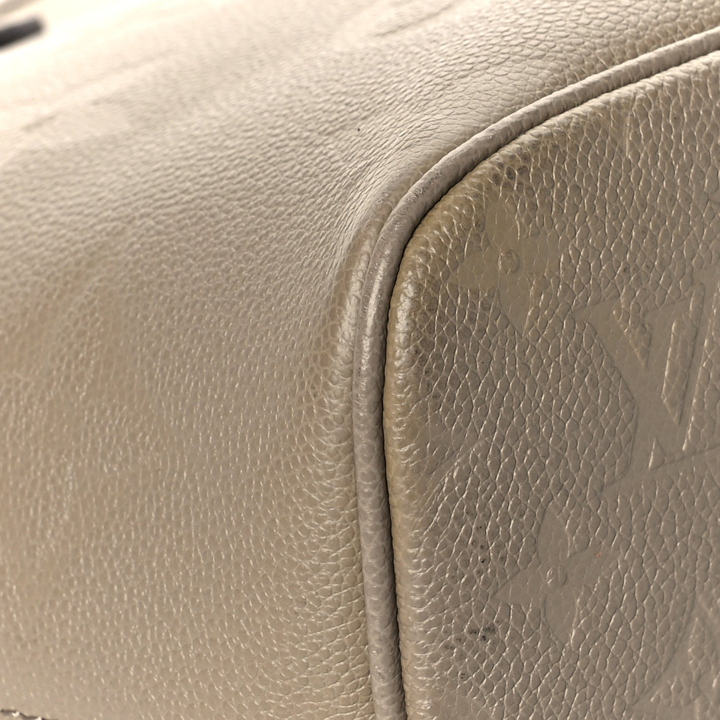 Empreinte Monogram Giant Neverfull MM Tourterelle
