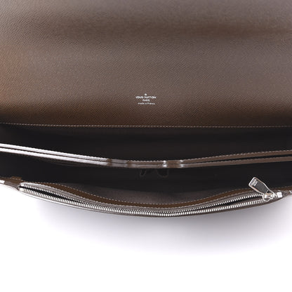 Louis Vuitton Taiga Neo Robusto 2 Compartment Briefcase Grizzli 4 of 8
