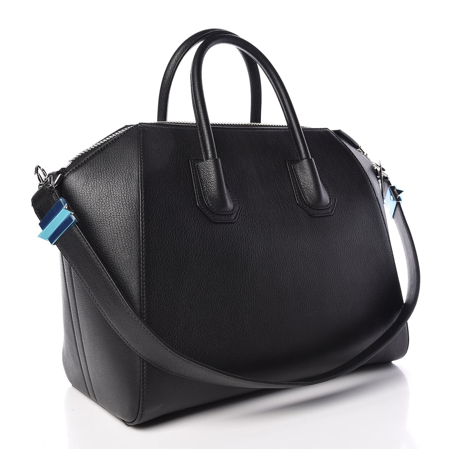 Sugar Goatskin Medium Antigona Black