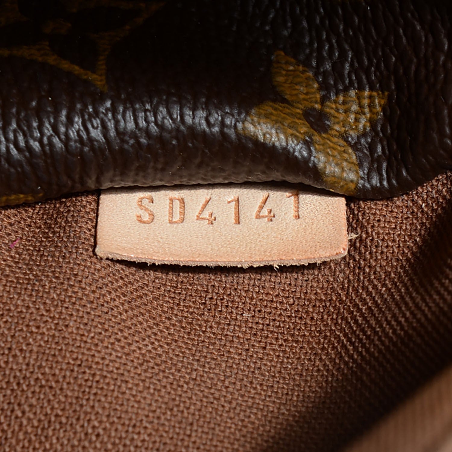 Louis Vuitton Monogram Totally MM 6 of 7