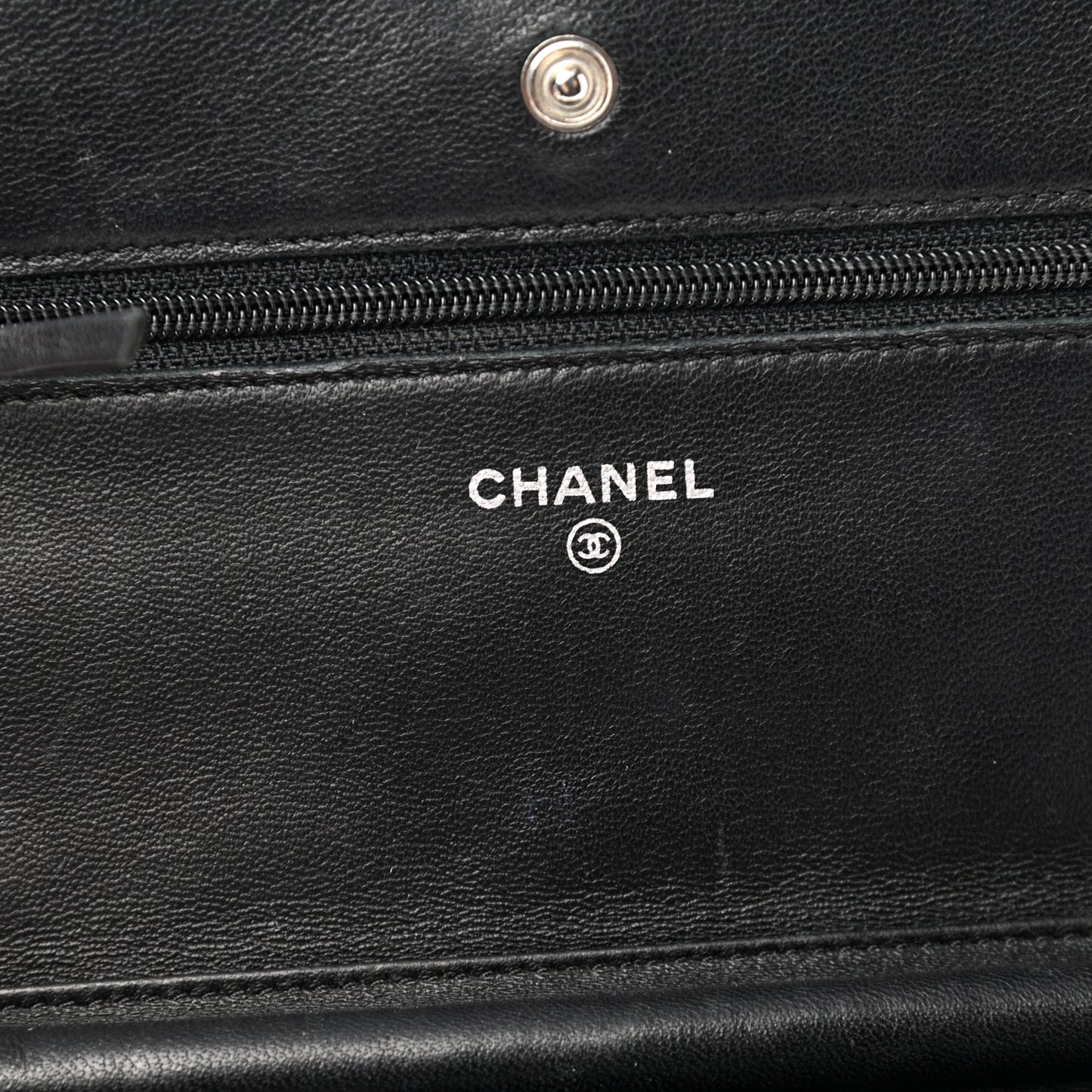 Lambskin Quilted Wallet On Chain WOC Black