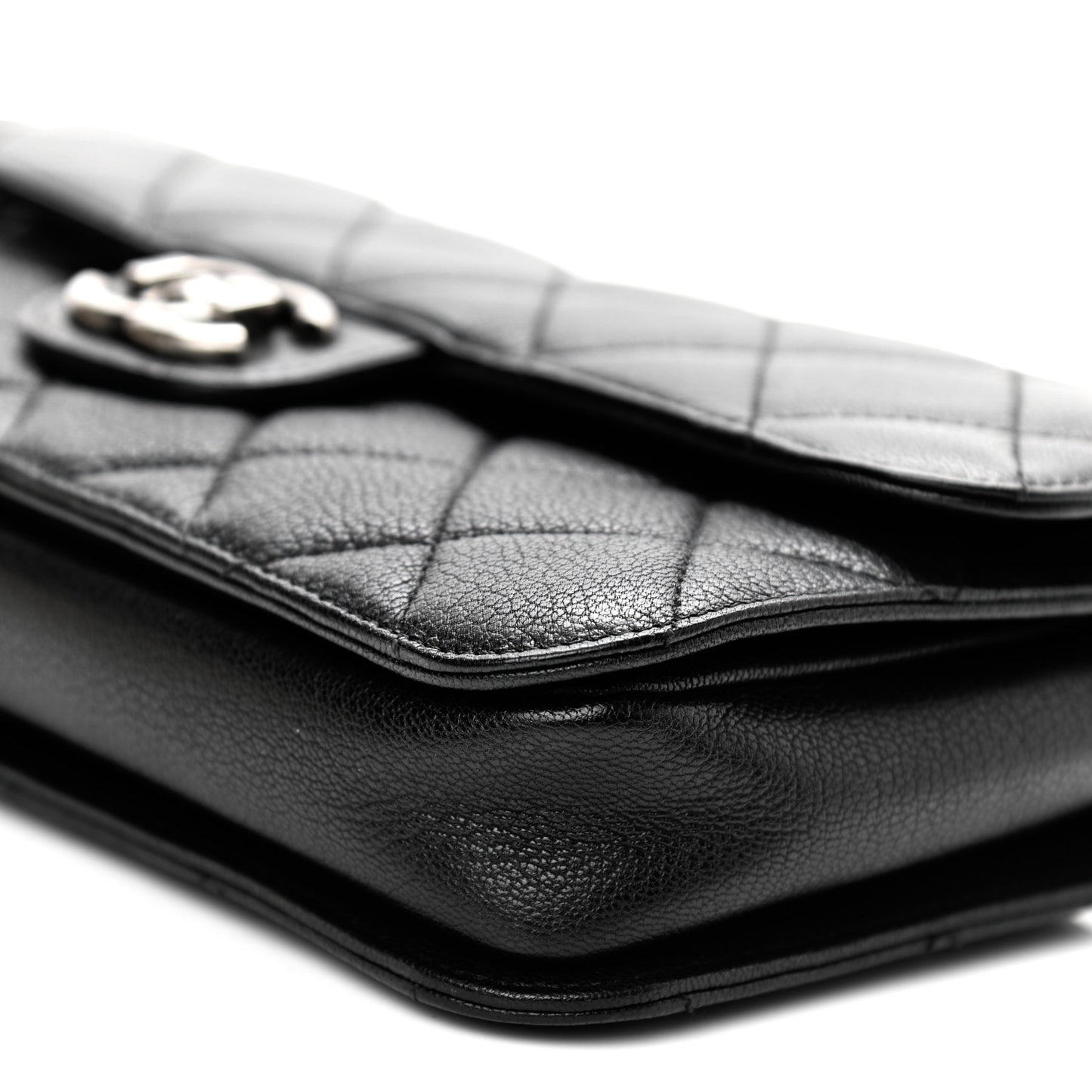 Goatskin Quilted Medium Perfect Edge Flap Black