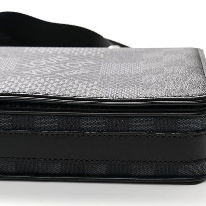 Louis Vuitton Damier Graphite 3D Studio Messenger 10 of 13
