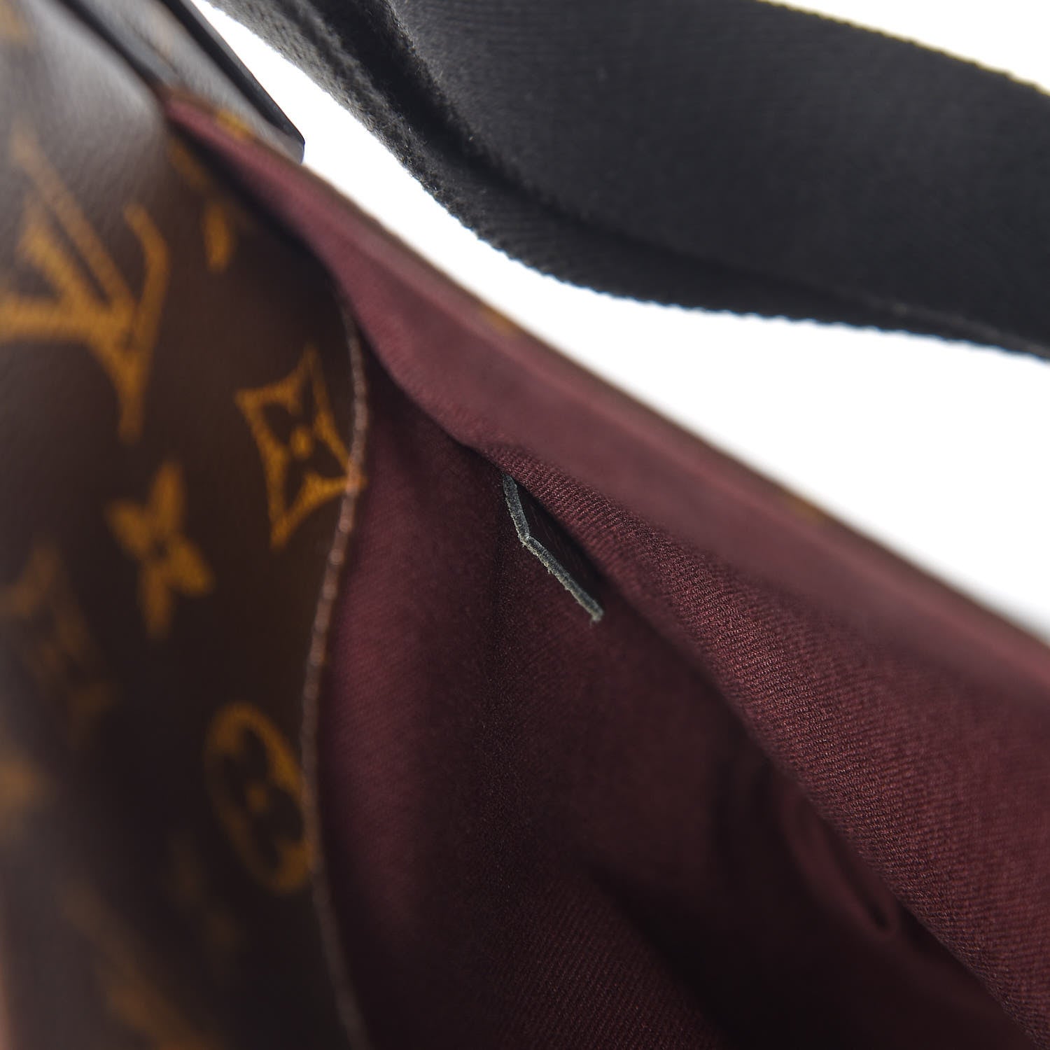 Louis Vuitton Monogram Macassar District MM 9 of 10