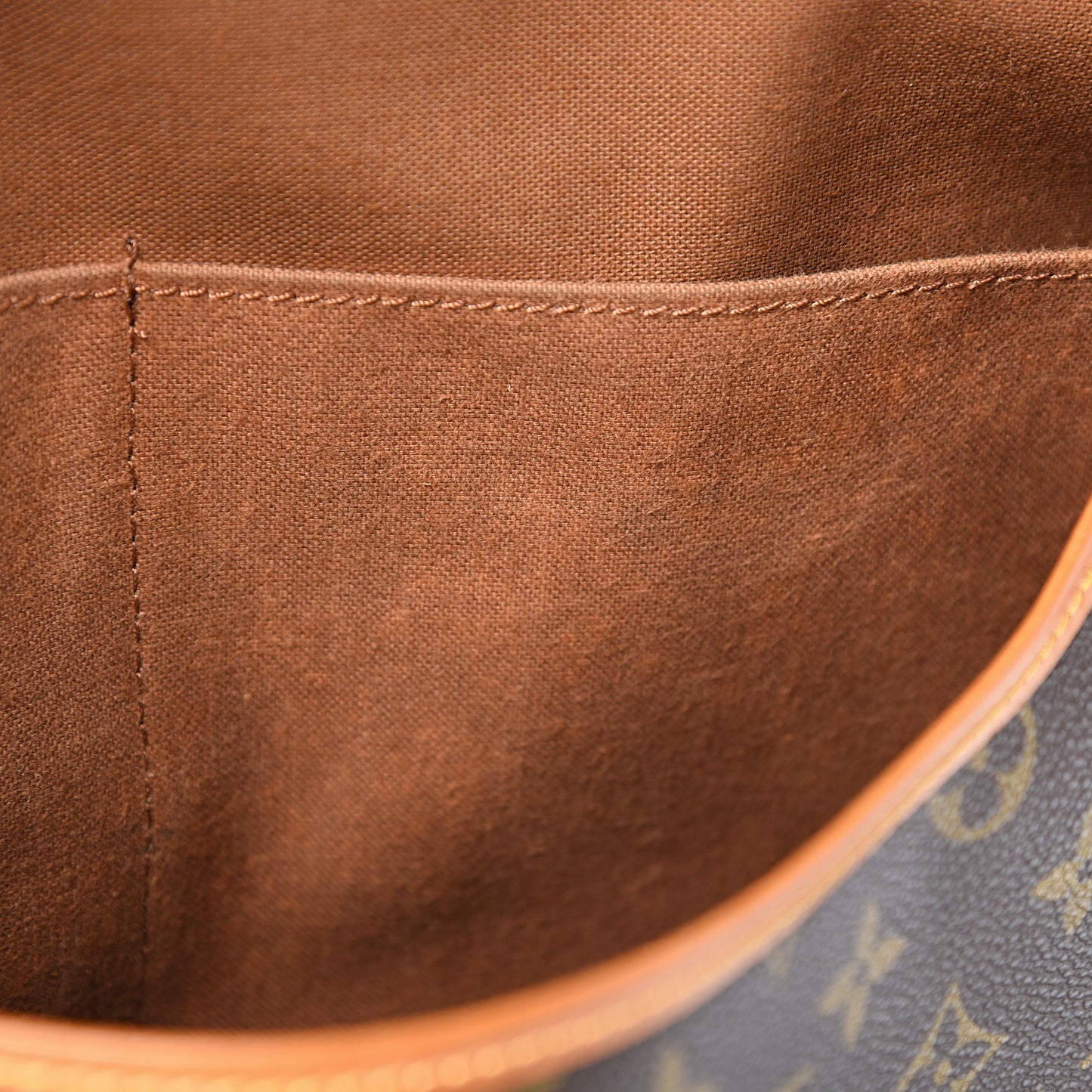 Monogram Saumur 35