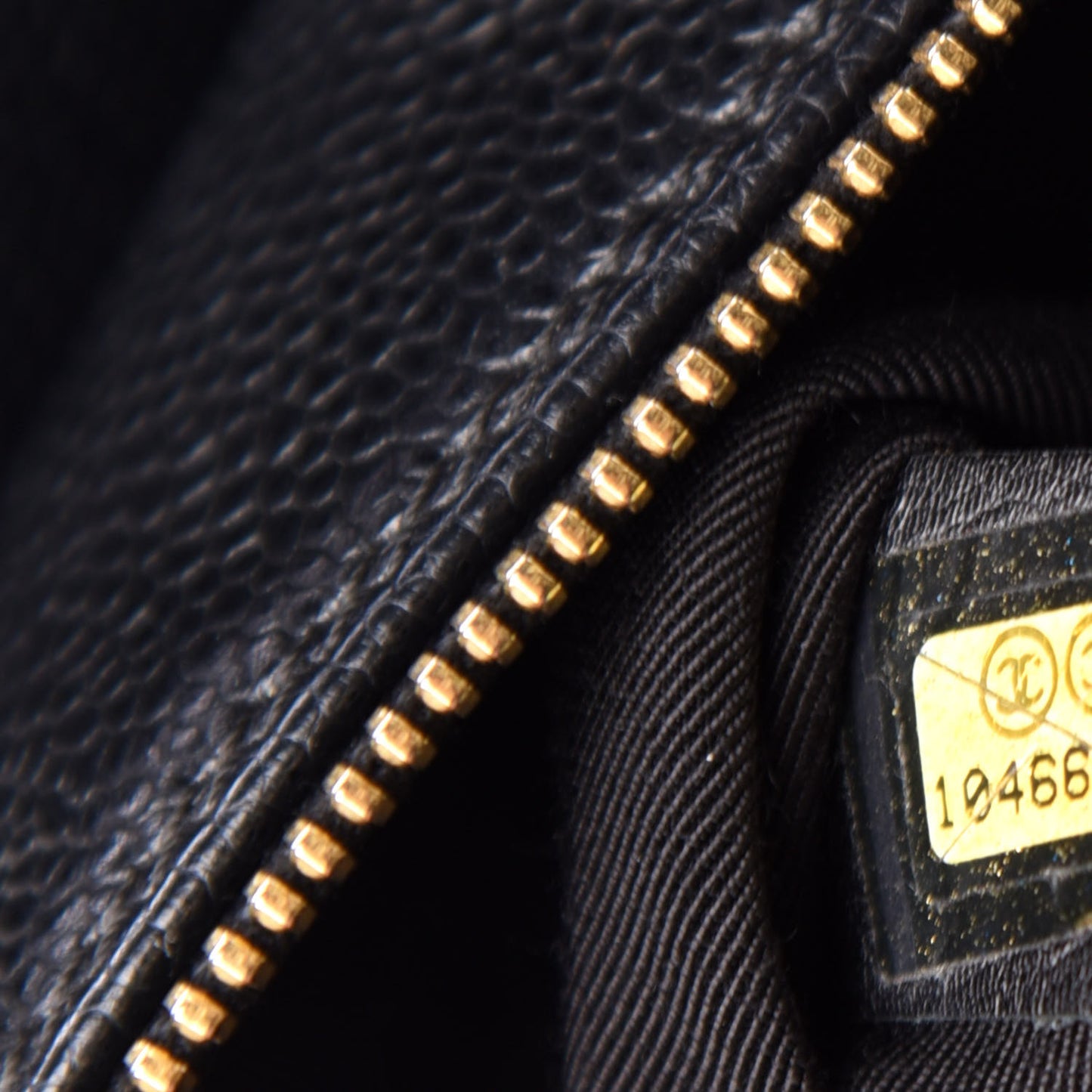 Caviar Quilted Petit Timeless Tote PTT Black