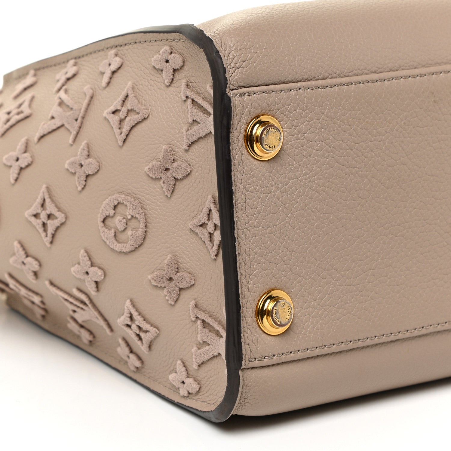 Louis Vuitton Calfskin Monogram Tufting On My Side Galet 8 of 15