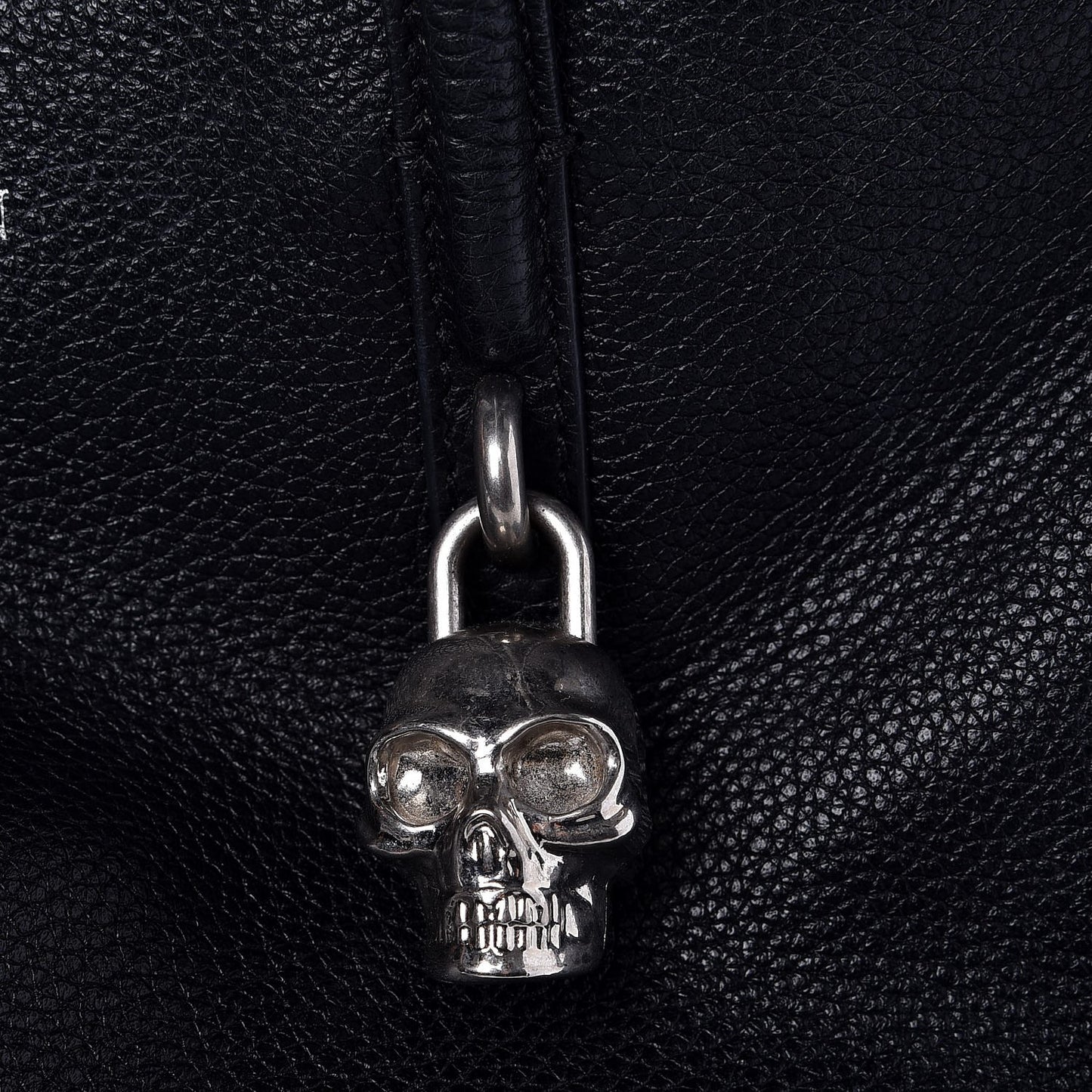 Pebbled Calfskin Small Skull Padlock Zip Around Tote Black