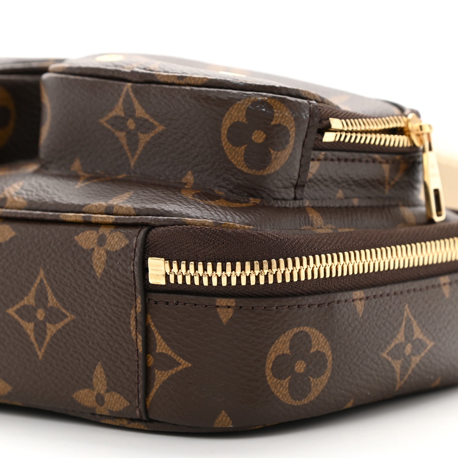 Louis Vuitton Monogram Utility Crossbody 1210126 – FASHIONPHILE