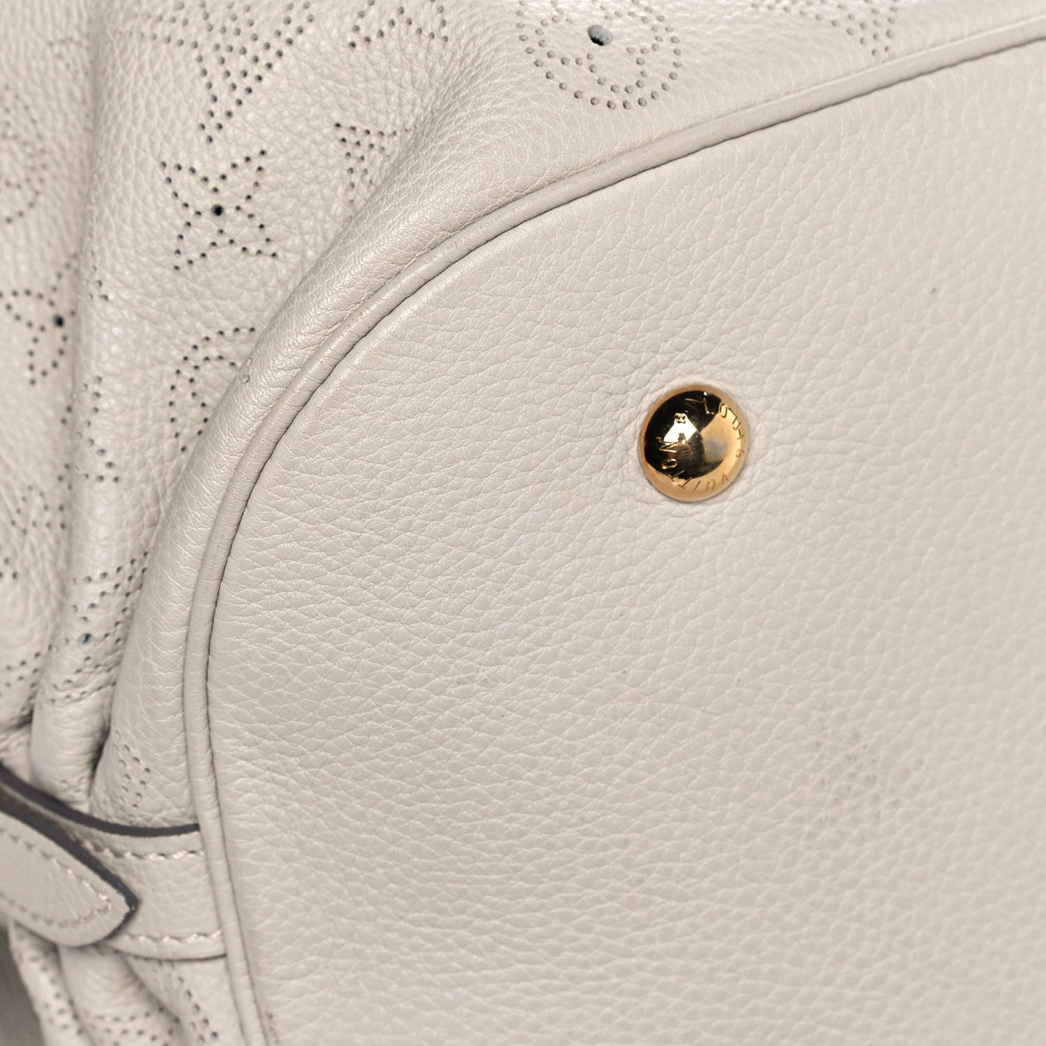 Louis Vuitton Mahina XL White 8 of 15