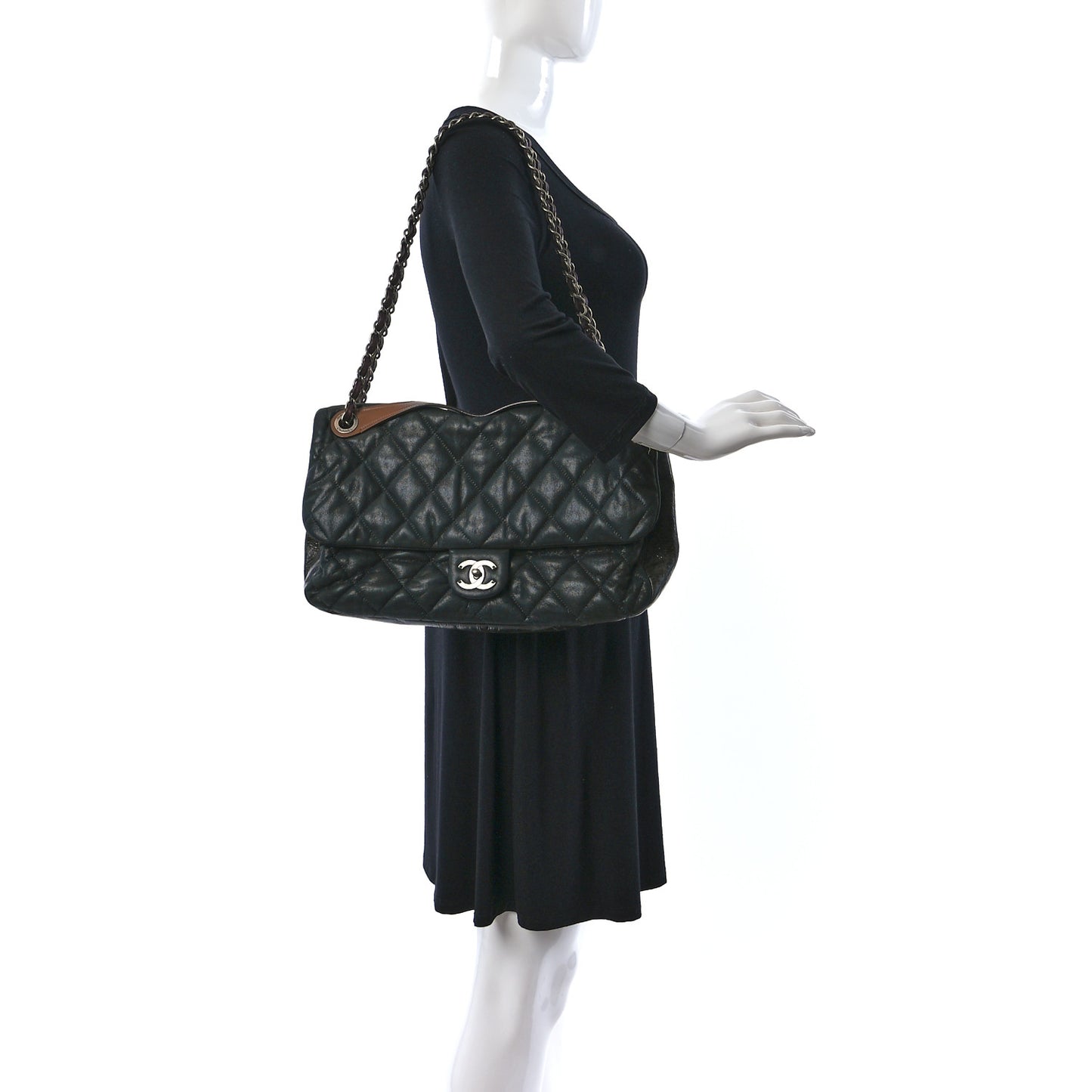 Iridescent Calfskin Jumbo In The Mix Flap Black