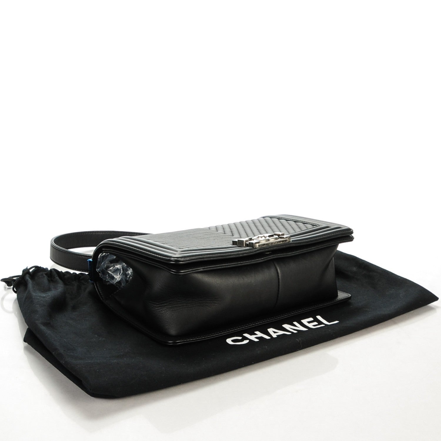 Chanel Calfskin Chevron Medium Boy Flap Black 4 of 8