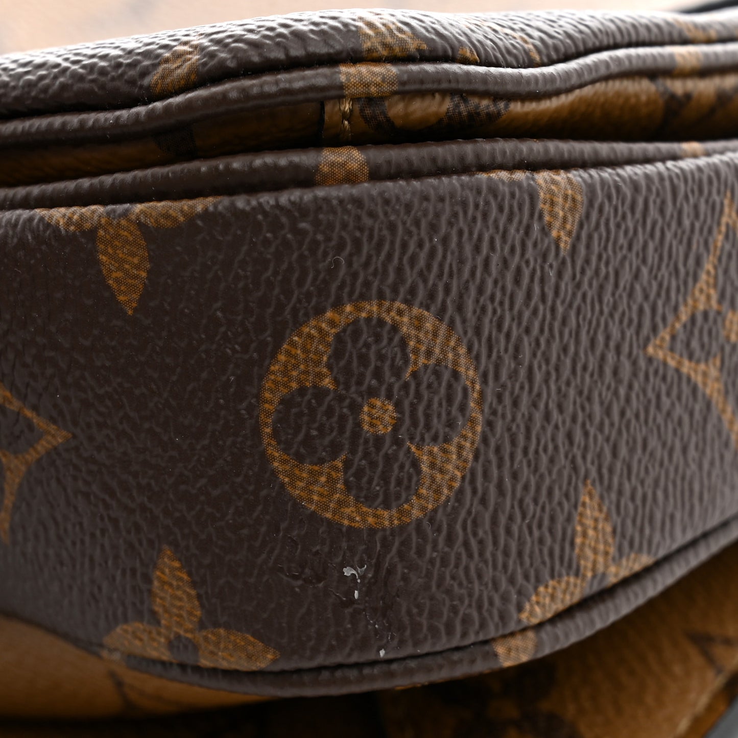 Reverse Monogram Pochette Metis