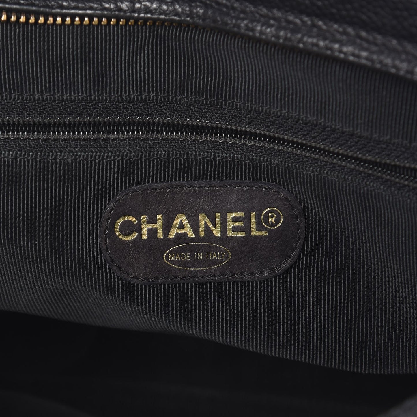 Caviar CC Shoulder Bag Black