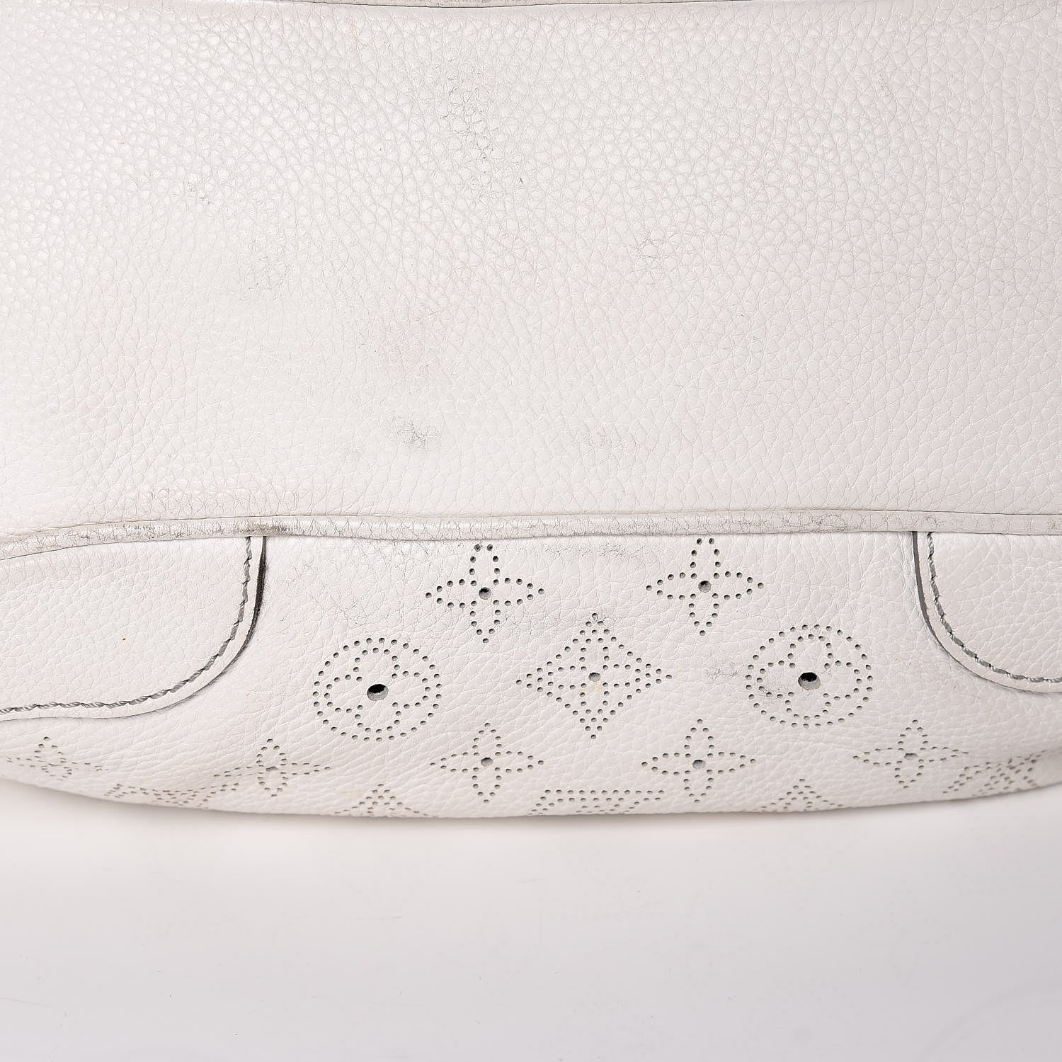 Louis Vuitton Mahina Solar GM White 21 of 26