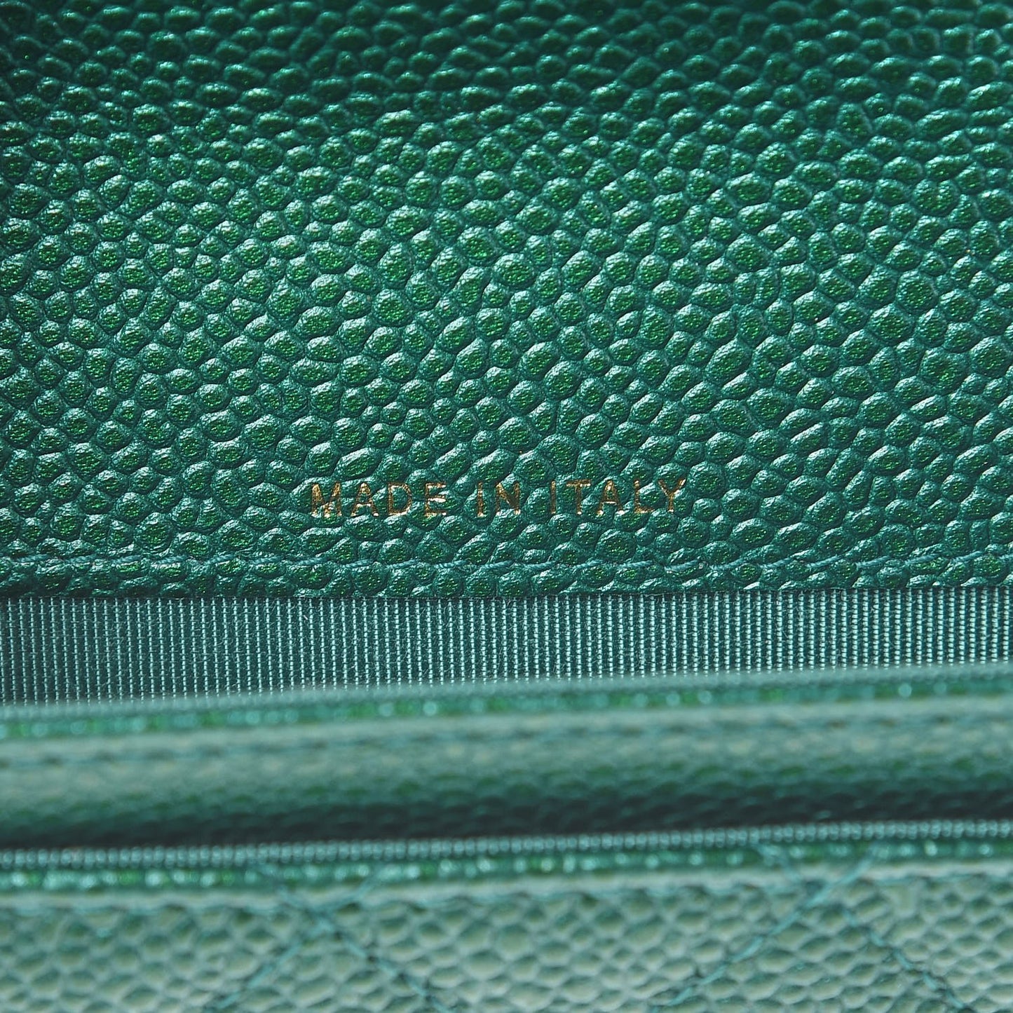 Metallic Caviar Quilted Card Holder Green