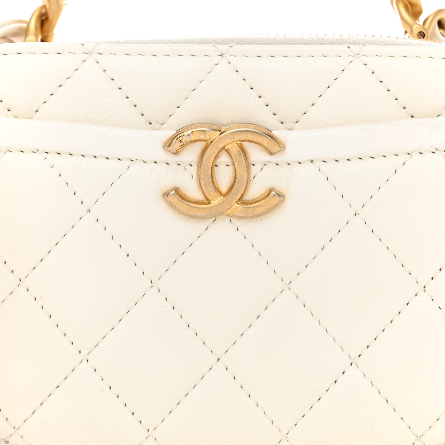 Chanel Crumpled Calfskin Quilted Mini Get Round Top Handle Vanity Case White 9 of 11