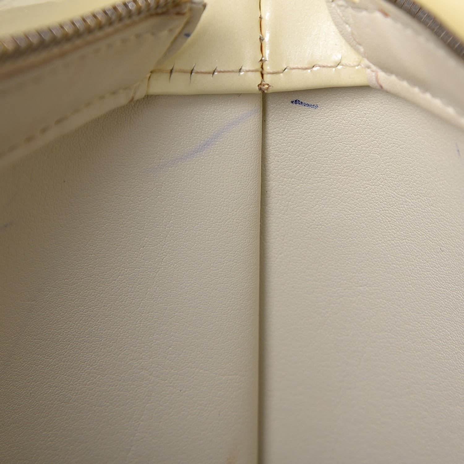 Louis Vuitton Vernis Houston Perle 9 of 13